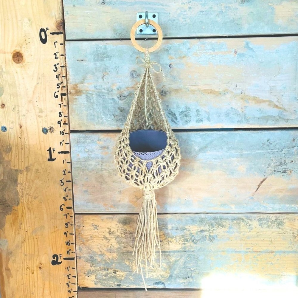 rope tied macrame plant hanger
